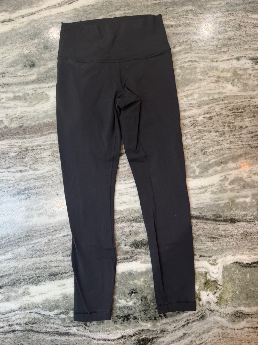 Lululemon Black High-Rise Leggings
Size 6